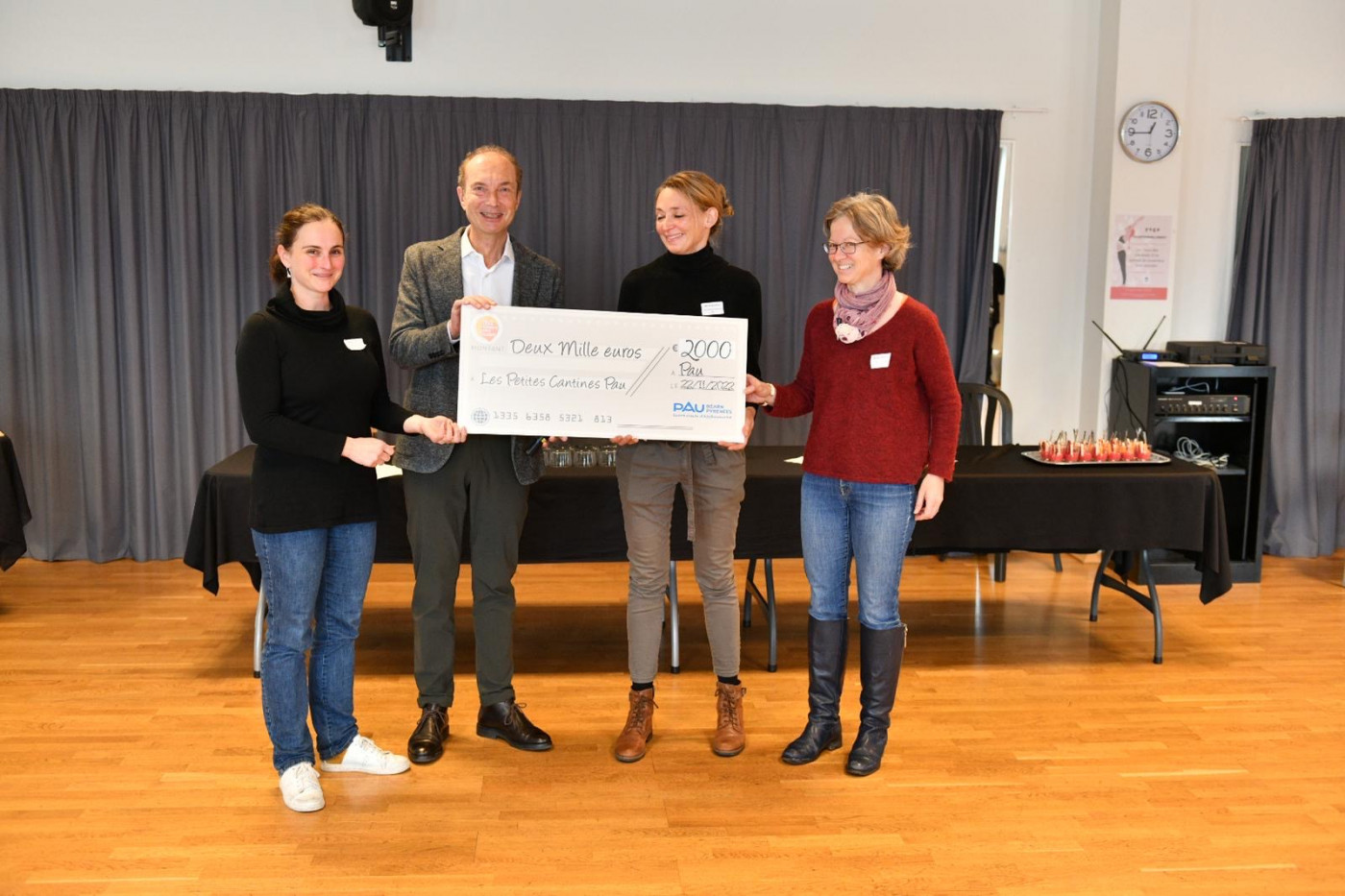 22/11/22 Remise du prix coup de pouce à l’association les petites cantines Pau